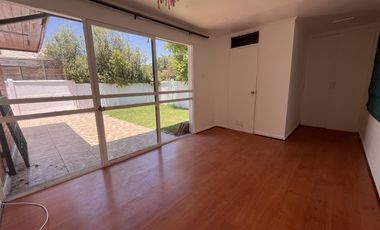 Casa 3 dormitorios, 2 baños, Los Dominicos