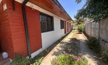 Casa 3 dormitorios, 2 baños, Los Dominicos