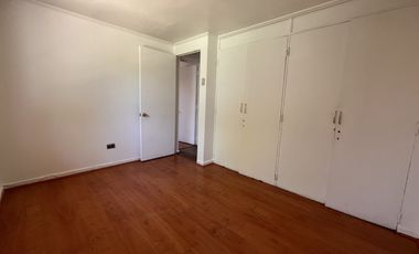 Casa 3 dormitorios, 2 baños, Los Dominicos