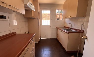 Casa 3 dormitorios, 2 baños, Los Dominicos