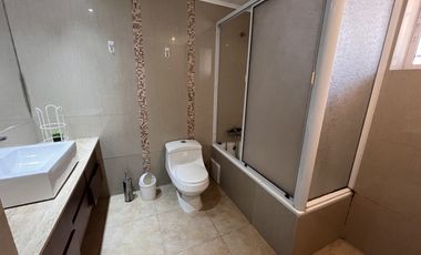 Casa 3 dormitorios, 2 baños, Los Dominicos