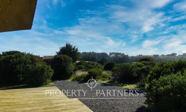 Pichilemu, Oportunidad Casa Nueva rodeada de bosque nativo