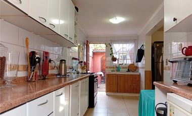 espaciosa Casa 3D+3B en Lo Campino