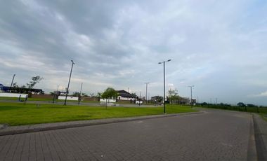 VENTA DE TERRENO EN ISLA CELESTE  245M2  CON ESCRITURA  (JLR)