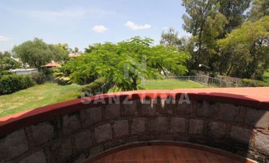 Quintas Santa María: Bella y amplia propiedad con 4 recamaras.