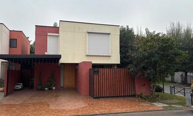Casa en arriendo en HUECHURABA