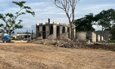 CASA EN VENTA EN CONKAL PRIVADA AMENIDADES MODELO