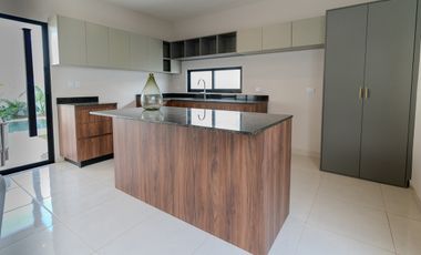 Casa en venta una planta Mod. Aurea Privada Aldoria Conkal