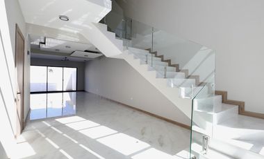 Venta Casa Valle Escondido