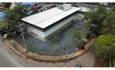 LOCAL-3   AREA  100 m2  ALQUILER -BELLASUIZA - CALI