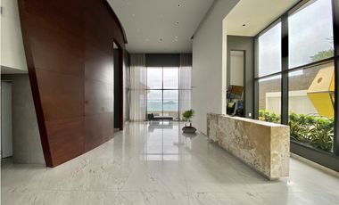 ARRIENDO APARTAMENTO AMOBLADO 1era LINEA DE PLAYA RODADERO SUR