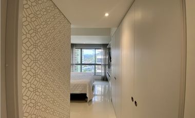 ARRIENDO APARTAMENTO AMOBLADO 1era LINEA DE PLAYA RODADERO SUR