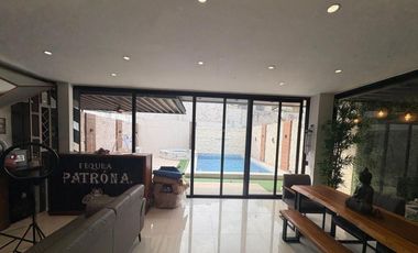 Vía La Costa, Casa en Renta, 345m2, 5 Habitaciones