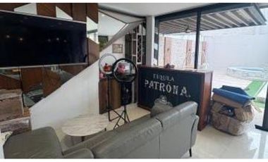 Vía La Costa, Casa en Renta, 345m2, 5 Habitaciones