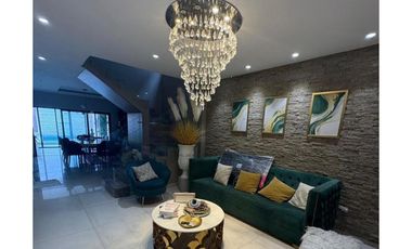Vía La Costa, Casa en Renta, 345m2, 5 Habitaciones