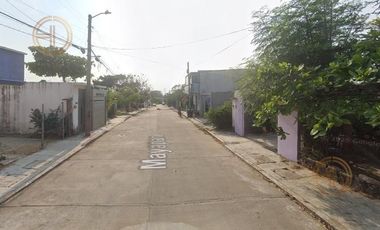 Casa en  Venta a 20 min de Aeropuerto Minatitlán y 8 min del Malecón de Veracruz.