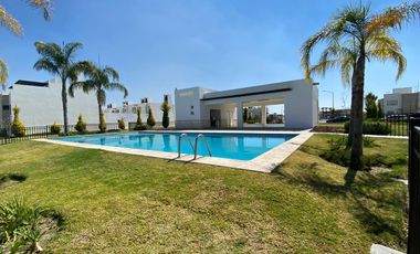 CASA AMUEBLADA CORDILLERA RESIDENCIAL LEON RENTA