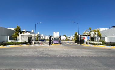 CASA AMUEBLADA CORDILLERA RESIDENCIAL LEON RENTA