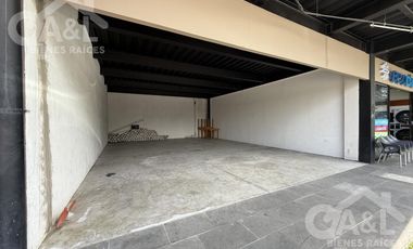 Renta de Locales Comerciales en Plaza Encanto Av. Lazaro Cardenas