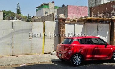 Terreno en Venta en Calle Totomoxco, Santa Maria Malinalco RU 26-16.