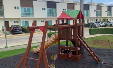 Residencial Long Island, Casa en Renta, 3 recámaras en Esquina en Cancún, Coldwell Banker Punta Sur