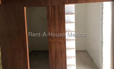 Local Comercial en Renta en Cuajimalpa de Morelos, Santa Fe Cuajimalpa AM. 26-23