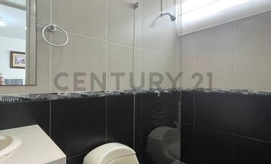 Casa de 4 Pisos + Piscina  – Las Brisas de Villa, Chorrillos