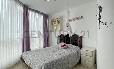 Casa de 4 Pisos + Piscina  – Las Brisas de Villa, Chorrillos