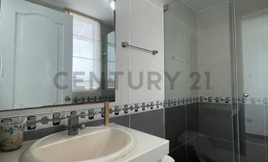 Casa de 4 Pisos + Piscina  – Las Brisas de Villa, Chorrillos