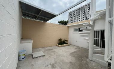 RENTA Casa DE UN NIVEL Fracc. Floresta, Veracruz. REMODELADA DE 3 RECAMARAS