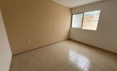 RENTA Casa DE UN NIVEL Fracc. Floresta, Veracruz. REMODELADA DE 3 RECAMARAS