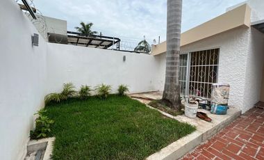 RENTA Casa DE UN NIVEL Fracc. Floresta, Veracruz. REMODELADA DE 3 RECAMARAS
