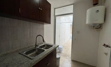 RENTA Casa DE UN NIVEL Fracc. Floresta, Veracruz. REMODELADA DE 3 RECAMARAS