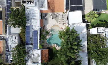 Residencia Contemporánea en Montebello