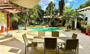 Residencia Contemporánea en Montebello