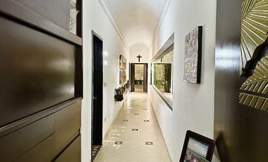 Residencia Contemporánea en Montebello