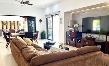 Residencia Contemporánea en Montebello