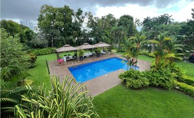 VENTA O ALQUILER CASA ALTOS DE GOLF 2550M2 MODERNA CON PISCINA MLD