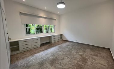 VENTA O ALQUILER CASA ALTOS DE GOLF 2550M2 MODERNA CON PISCINA MLD