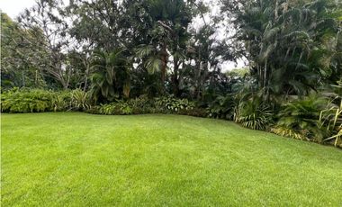 VENTA O ALQUILER CASA ALTOS DE GOLF 2550M2 MODERNA CON PISCINA MLD