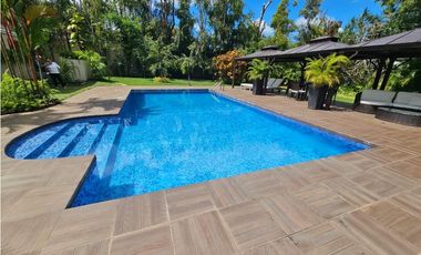 VENTA O ALQUILER CASA ALTOS DE GOLF 2550M2 MODERNA CON PISCINA MLD