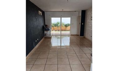 Venta de casa en Brisas del Golf Norte (PH Alpes) GTA