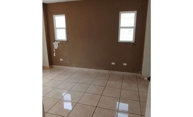 Venta de casa en Brisas del Golf Norte (PH Alpes) GTA