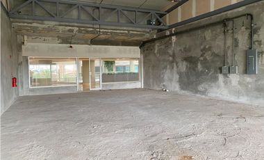 LOCAL COMERCIAL / PASEO ALBROOK / PLANTA ALTA / 317M / TERRAZA