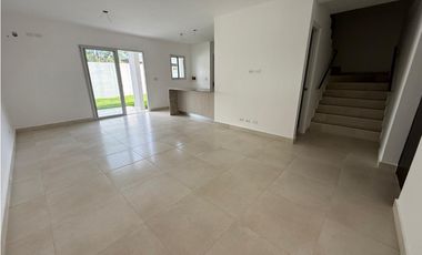 SEA CONFIABLE VENDE HERMOSA CASA LISTA PARA ENTREGAR EN COSTA SUR