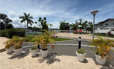 SEA CONFIABLE VENDE HERMOSA CASA LISTA PARA ENTREGAR EN COSTA SUR