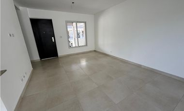 SEA CONFIABLE VENDE HERMOSA CASA LISTA PARA ENTREGAR EN COSTA SUR