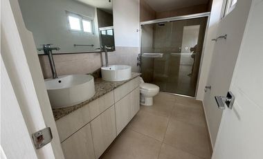 SEA CONFIABLE VENDE HERMOSA CASA LISTA PARA ENTREGAR EN COSTA SUR