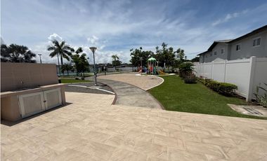 SEA CONFIABLE VENDE HERMOSA CASA LISTA PARA ENTREGAR EN COSTA SUR