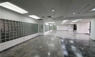 OFICINA EN AVENIDA BALBOA TORRE BAC 250M2 CON VISTAS AL MAR